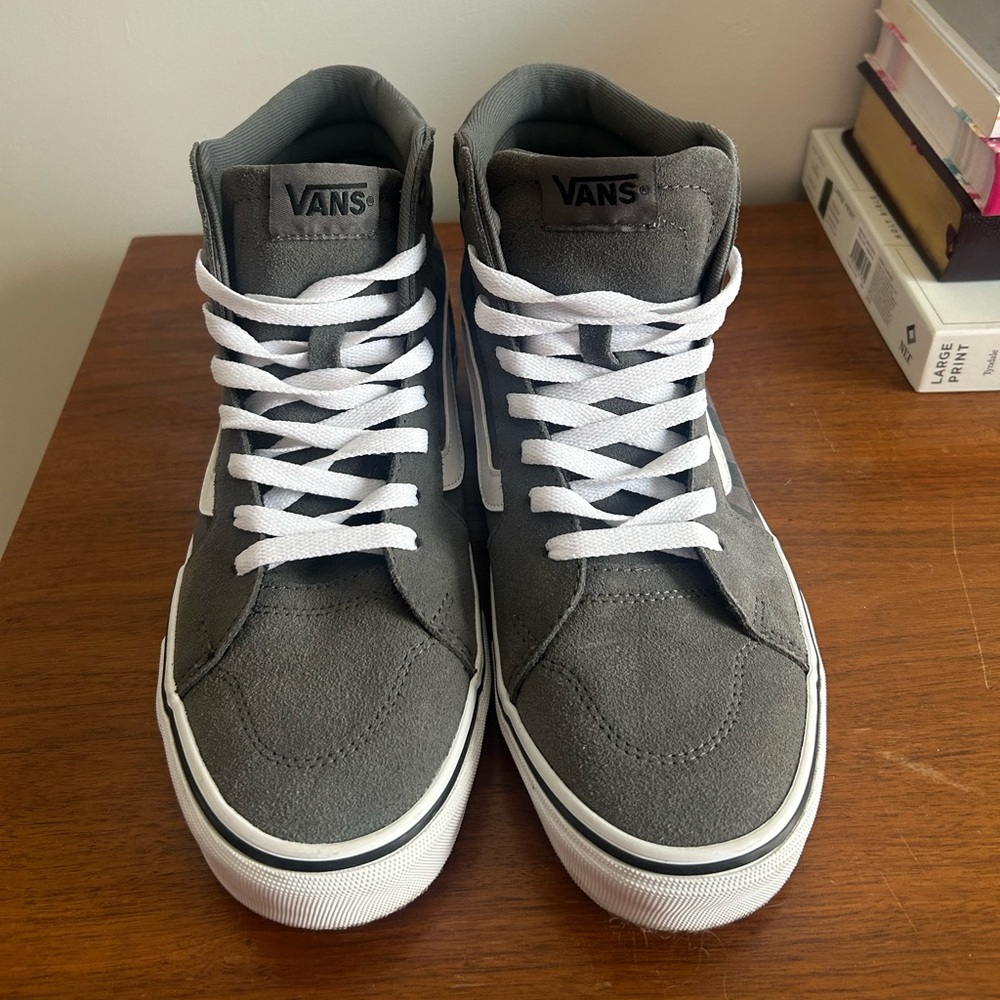 Trendy 🏁 Vans